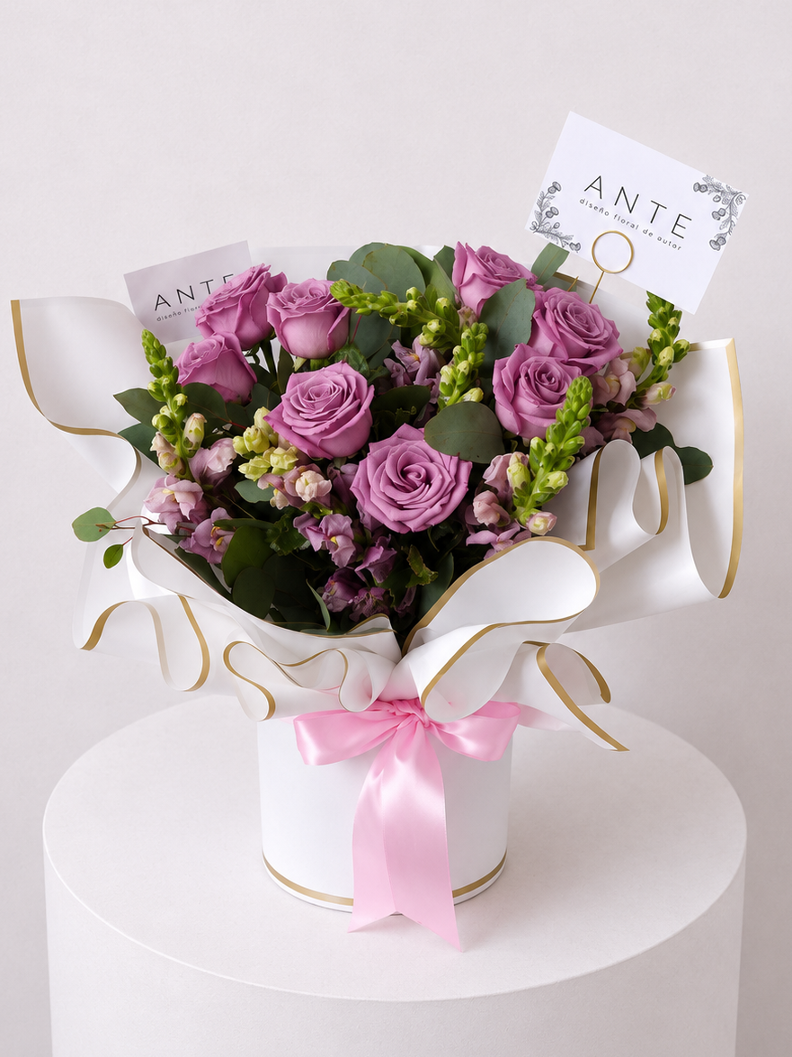 Ramo Fuji CDMX | Rosas Moradas y Perritos | ANTE Diseño Floral