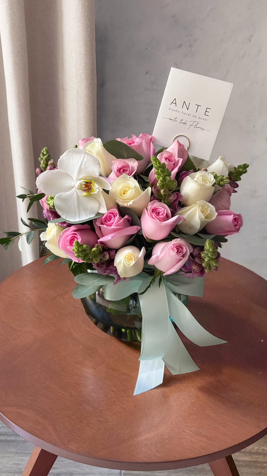 Arreglo floral Chantilly 24 rosas