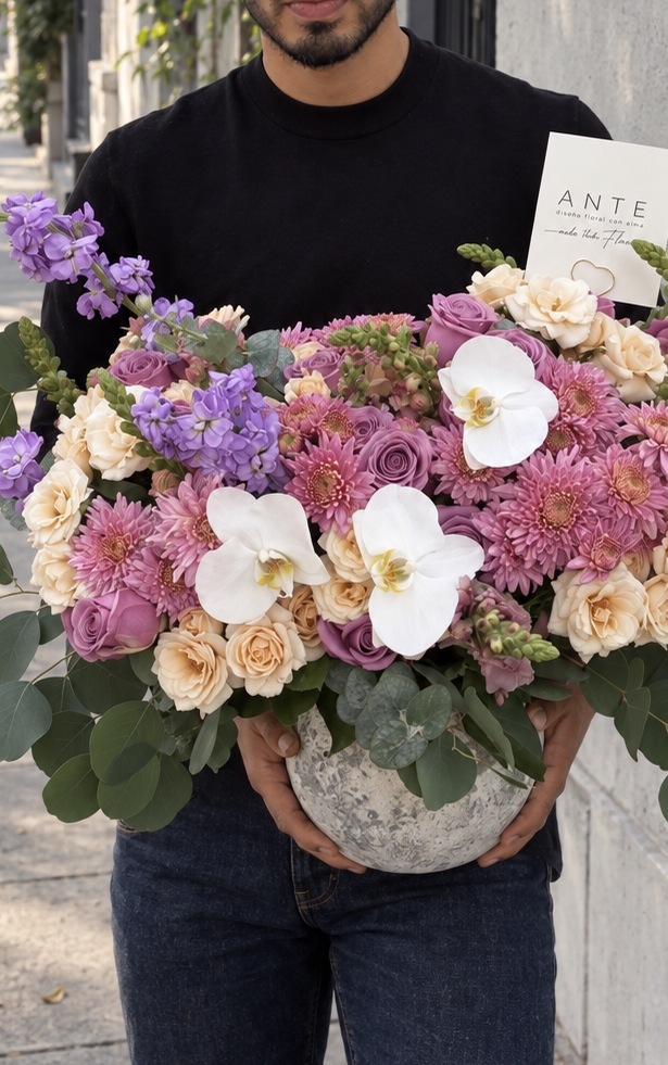 Arreglo floral Premium Ternura Violeta
