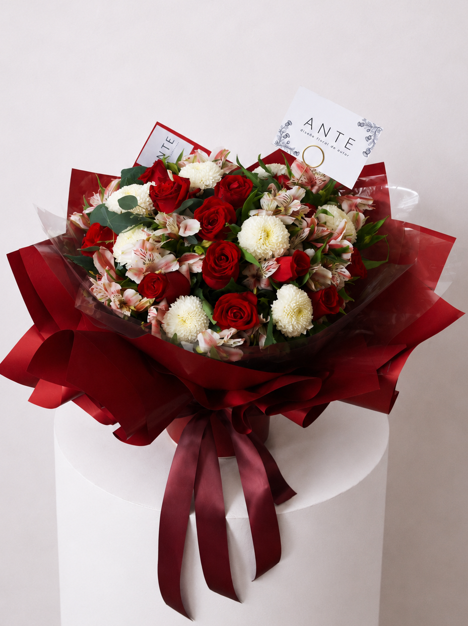 ramo-kokoro-rosas-rojas-crisantemo-pompon-cdmx