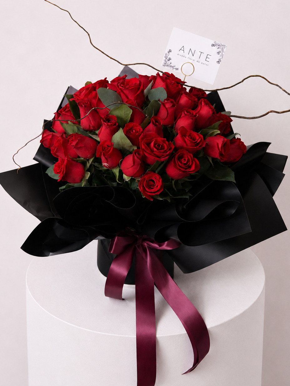 Ramo Yutori CDMX | 50 Rosas Rojas | ANTE Diseño Floral